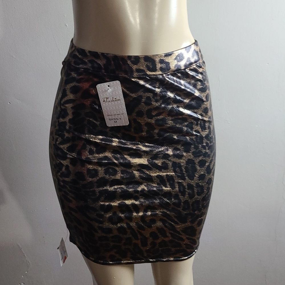 Fashion Leopard Skirt Size Medium